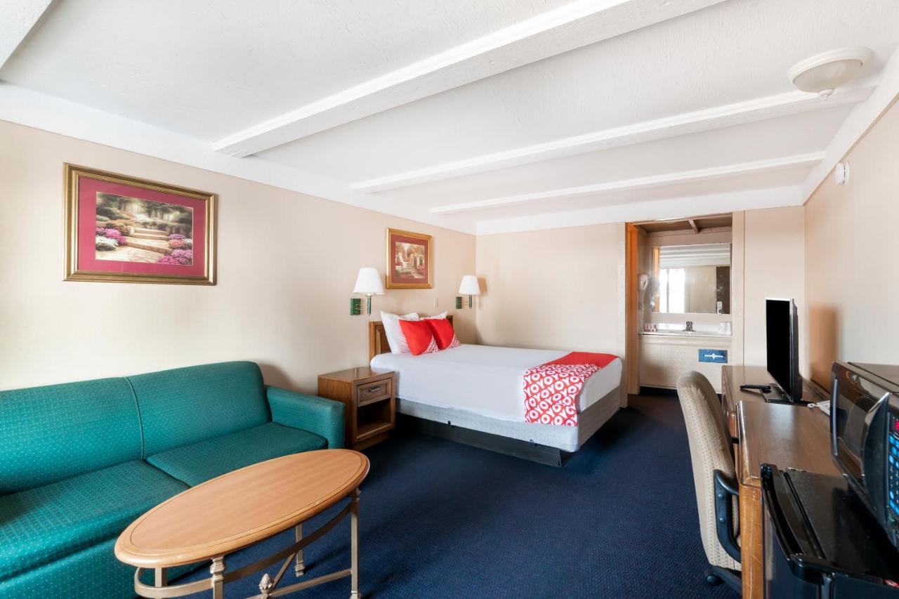 Oyo Hotel Wadsworth Oh I-76 Dış mekan fotoğraf