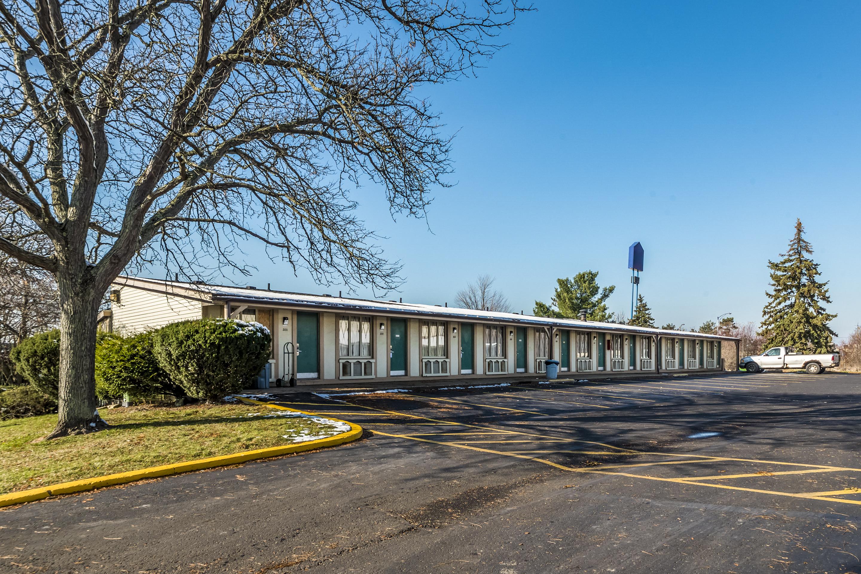 Oyo Hotel Wadsworth Oh I-76 Dış mekan fotoğraf