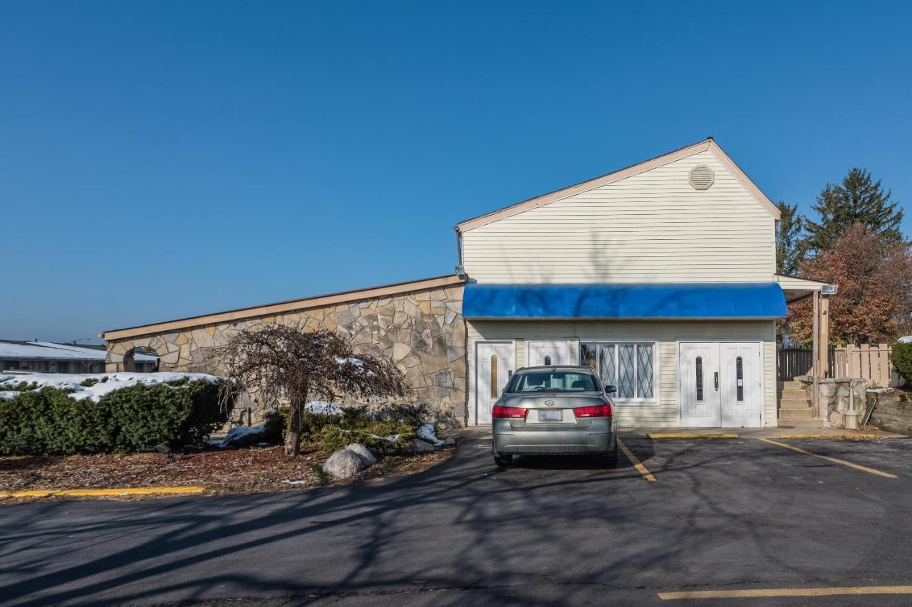 Oyo Hotel Wadsworth Oh I-76 Dış mekan fotoğraf