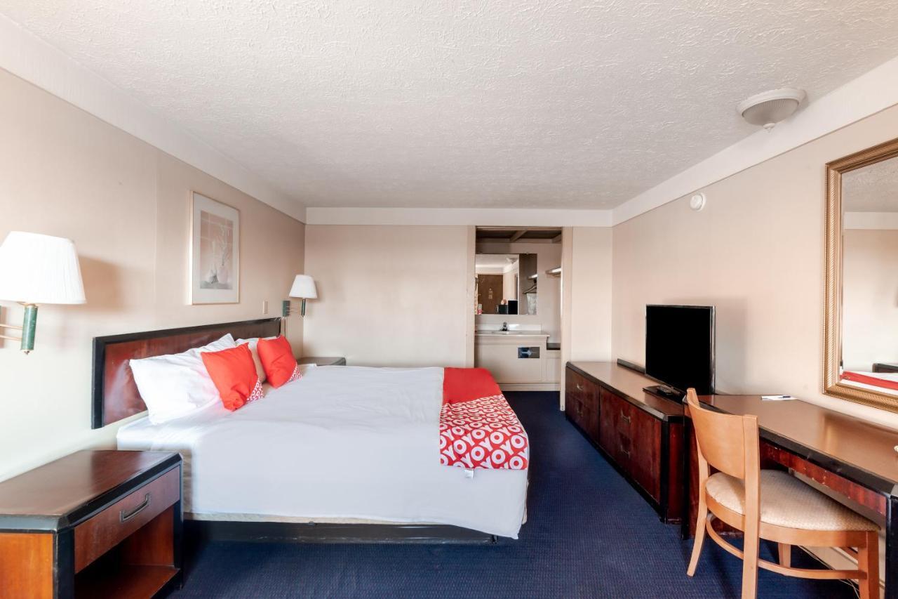 Oyo Hotel Wadsworth Oh I-76 Dış mekan fotoğraf